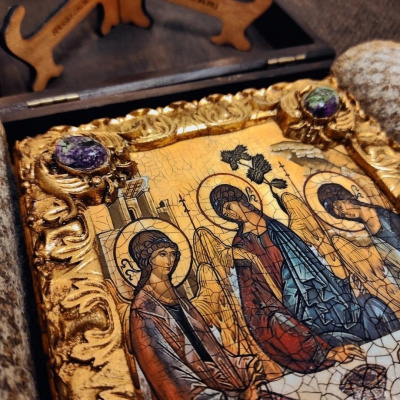Ясновидящая Киев. Целительница Киев. Духовная ведьма Татьяна. Родовая магия. Снятие порчи Киев. Энергетическое очищение Киев.